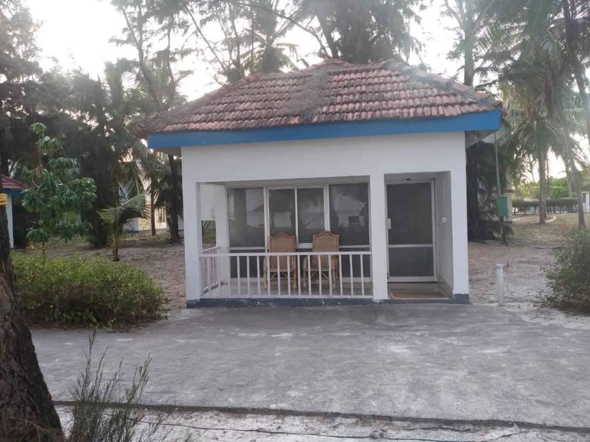 Kadmath Beach Resort Kadmath Island Dış mekan fotoğraf